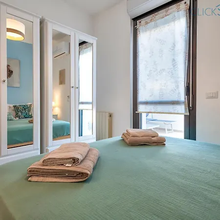 Apartment Nereidi Sul Mare Attico Con Incredibile Vista E Verande Per 8 Persone Alghero
