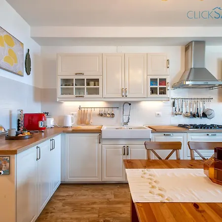 Apartment Nereidi Sul Mare Attico Con Incredibile Vista E Verande Per 8 Persone