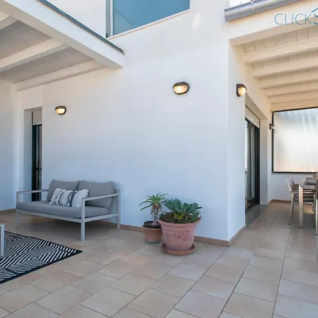 Nereidi Sul Mare Attico Con Incredibile Vista E Verande Per 8 Persone Apartman